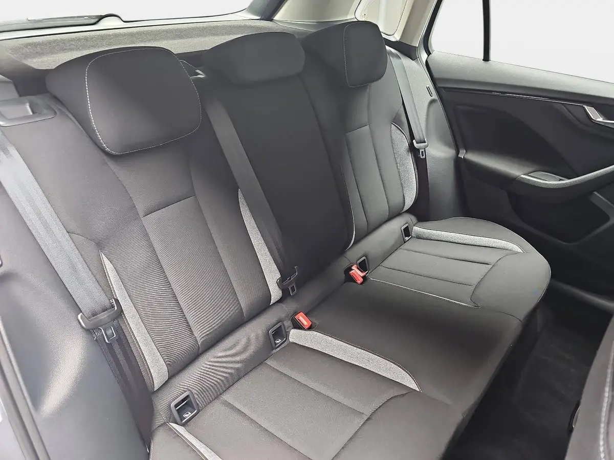 SKODA KAMIQ 1.0 TSI DSG SELECTION LED AHK LM