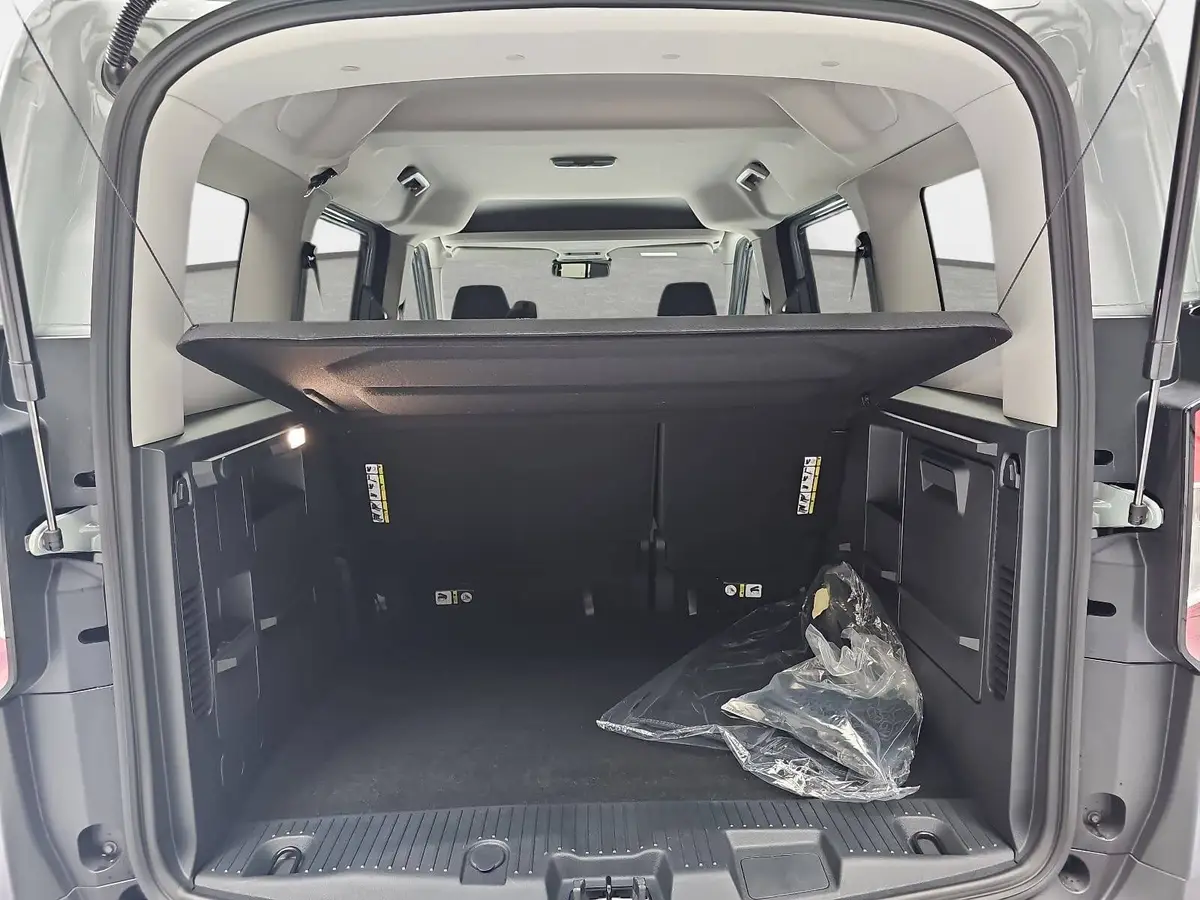 FORD TOURNEO COURIER 1.0 EB AUT. ACTIVE NAVI+ACC+WINTER+SPUR+KAMERA+LM