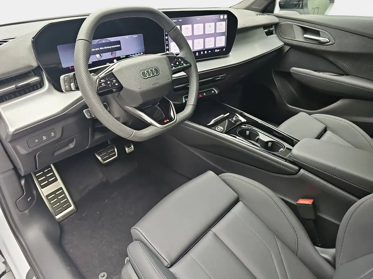 AUDI Q3 TFSI S-TRONIC S-LINE NAVI LED-PLUS PANO