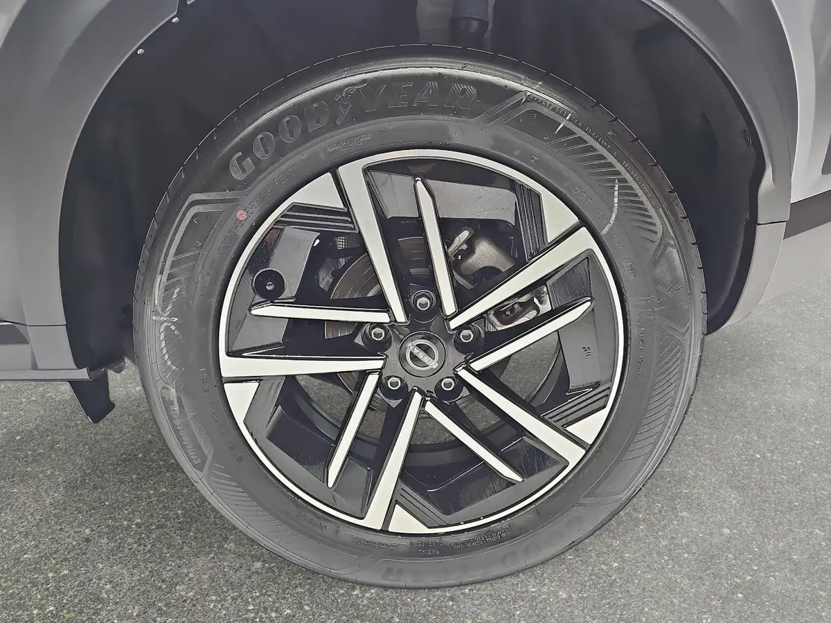 NISSAN JUKE 1.6 HYBRID AUTO. N-CONNECTA WINTER FRONTSCHEIBENHEIZUNG