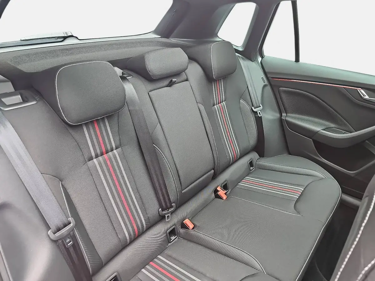 SKODA KAMIQ 1.5 TSI DSG MONTE CARLO NAVI MATRIX-LED PANO WINTE