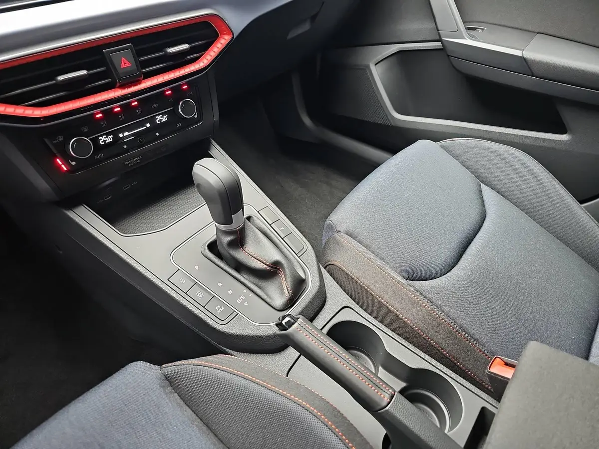 SEAT IBIZA 1.0 TSI DSG FR LED DAB KLIMAAUTO WINTER SICHT KAME