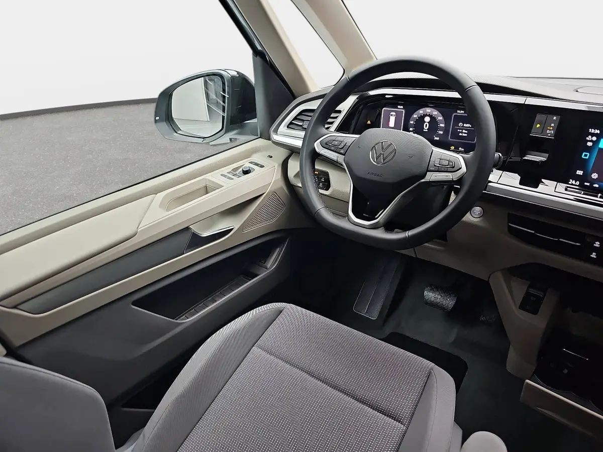 VW T7 MULTIVAN 2.0 TDI DSG LIFE P-ASSIST AHK