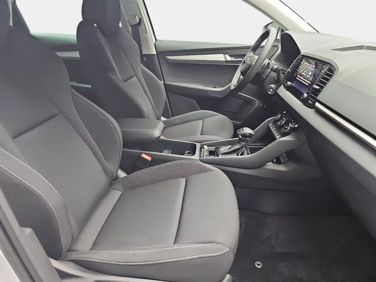 SKODA KAROQ 1.5 TSI DSG 130 JAHRE LED KAMERA AHK