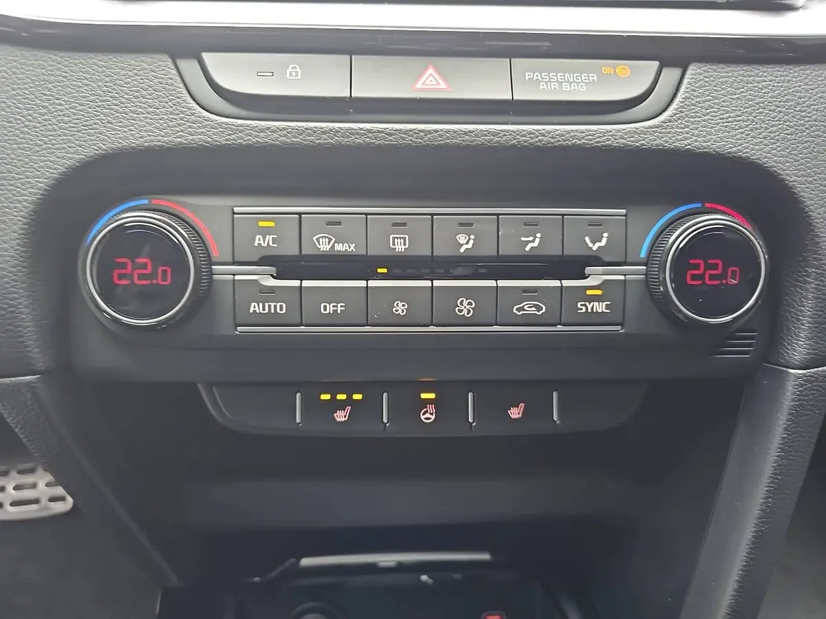 KIA CEED SW 1.5 T-GDI DCT7 GT-LINE