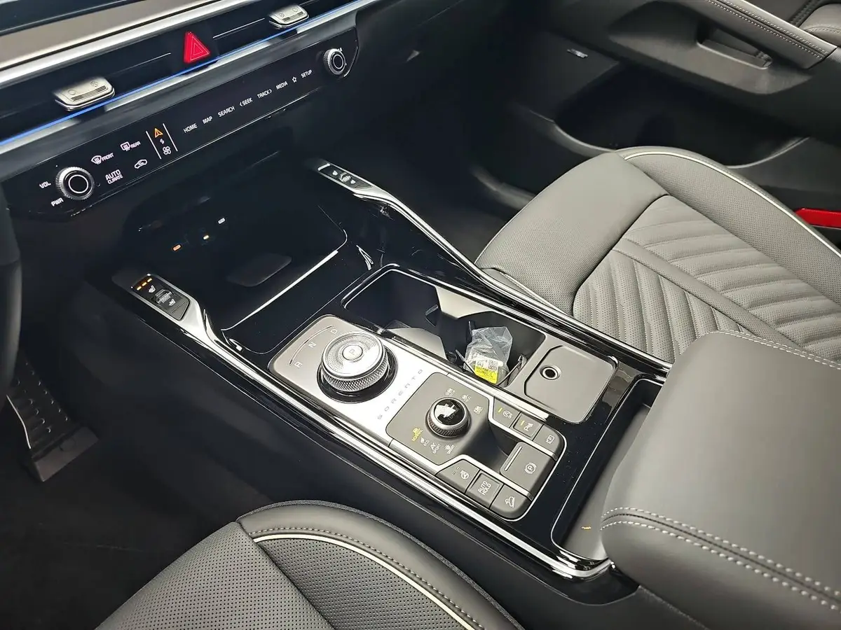 KIA SORENTO 2.2 CRDI AWD DCT8 PLATINUM MJ26 LEDER NAPPA PREMIUM GLASDACH AHK