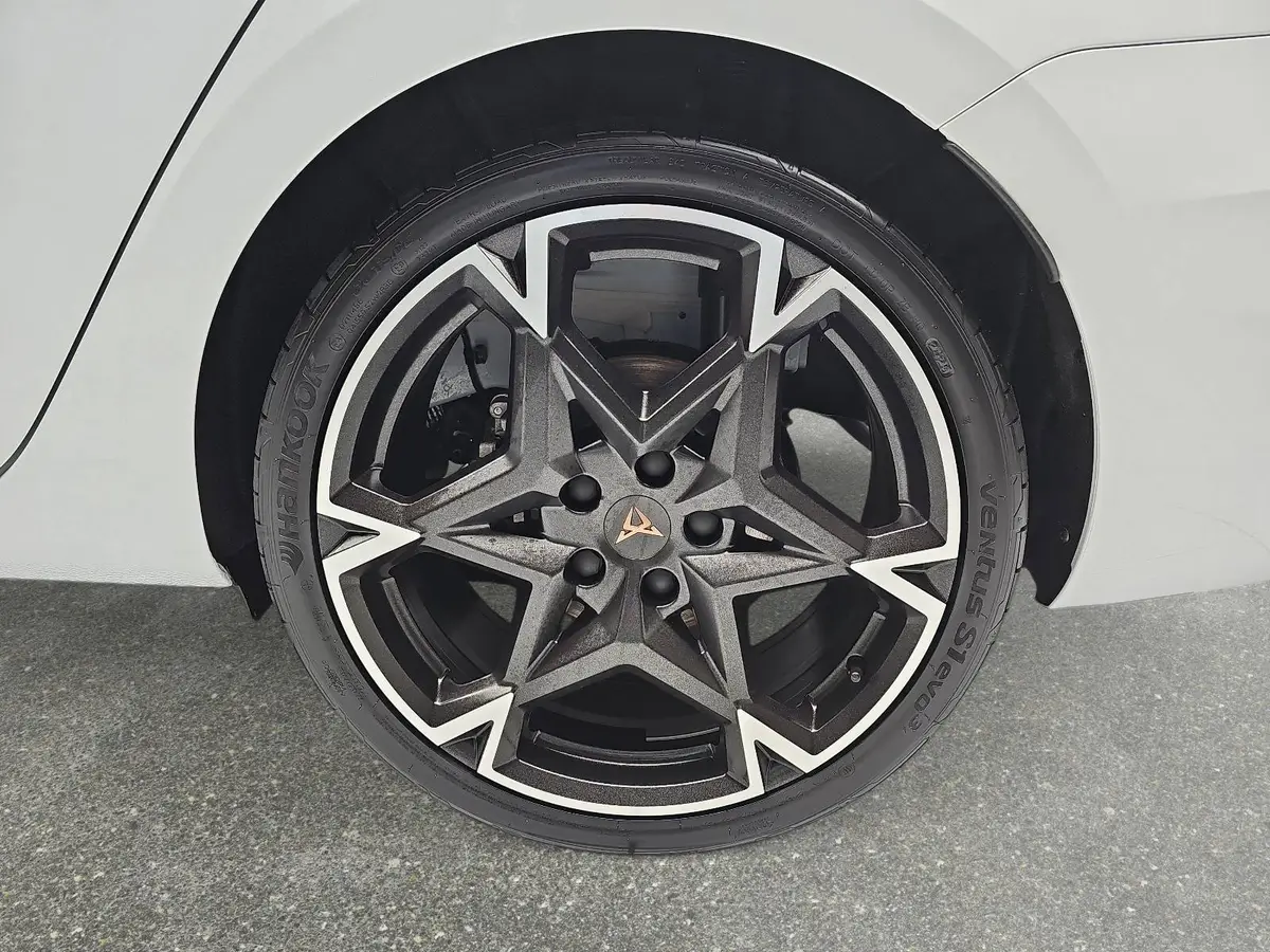 CUPRA LEON ST 1.5 ETSI DSG NAVI LED KLIMAAUTO ACC FULL-LINK KAME