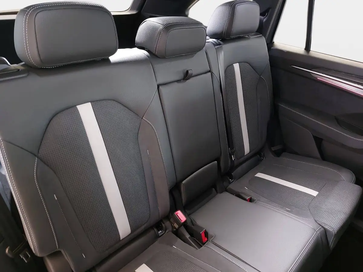 SKODA KODIAQ 1.5 TSI DSG SPORTLINE NAVI LED ACC PANO WINTER AHK