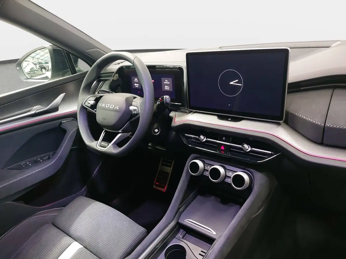 SKODA KODIAQ 1.5 TSI DSG SPORTLINE NAVI LED ACC PANO WINTER AHK