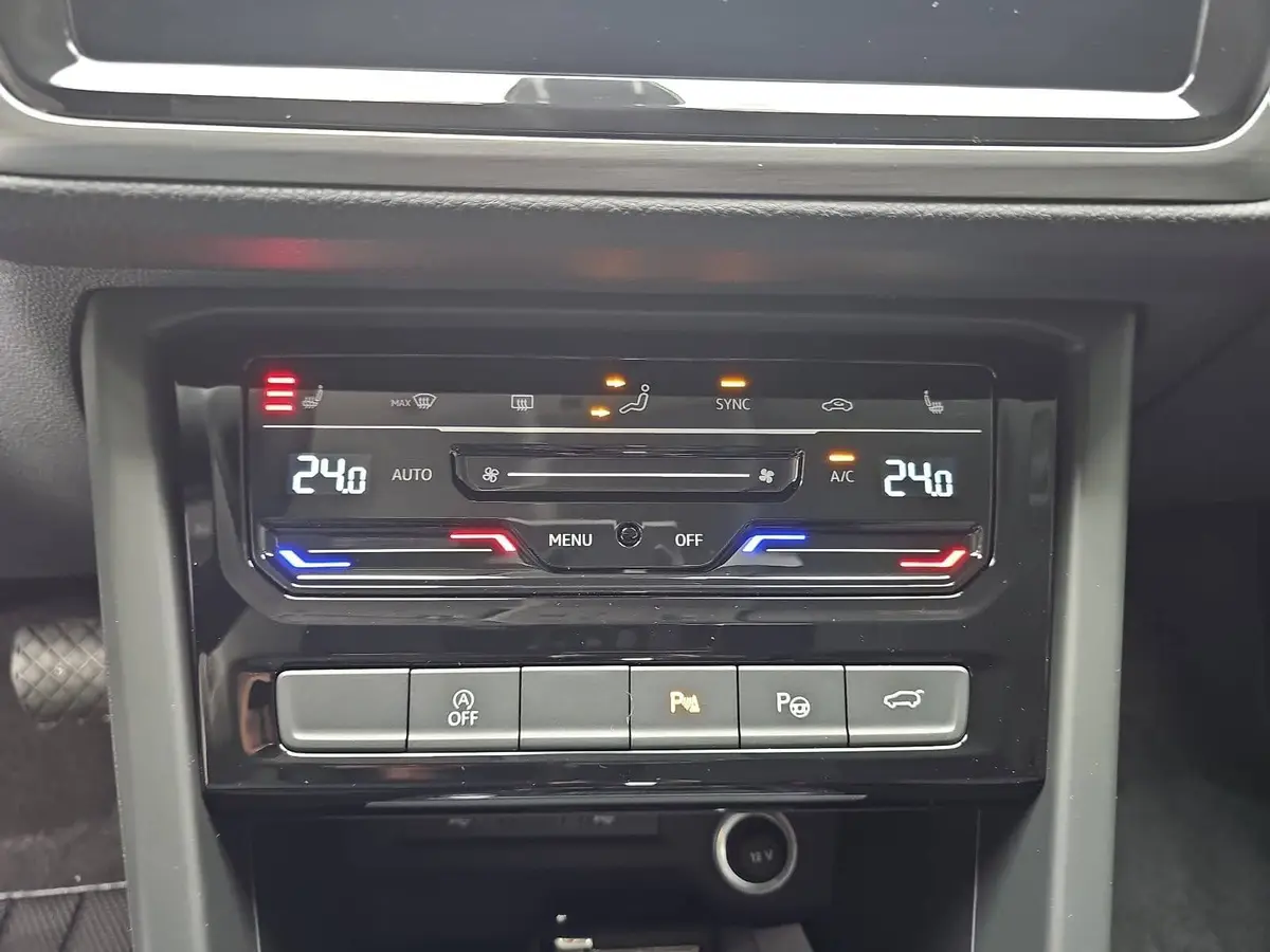 VW TOURAN 1.5 TSI DSG COMFORTLINE NAVI LED ACC SPUR WINTER 7