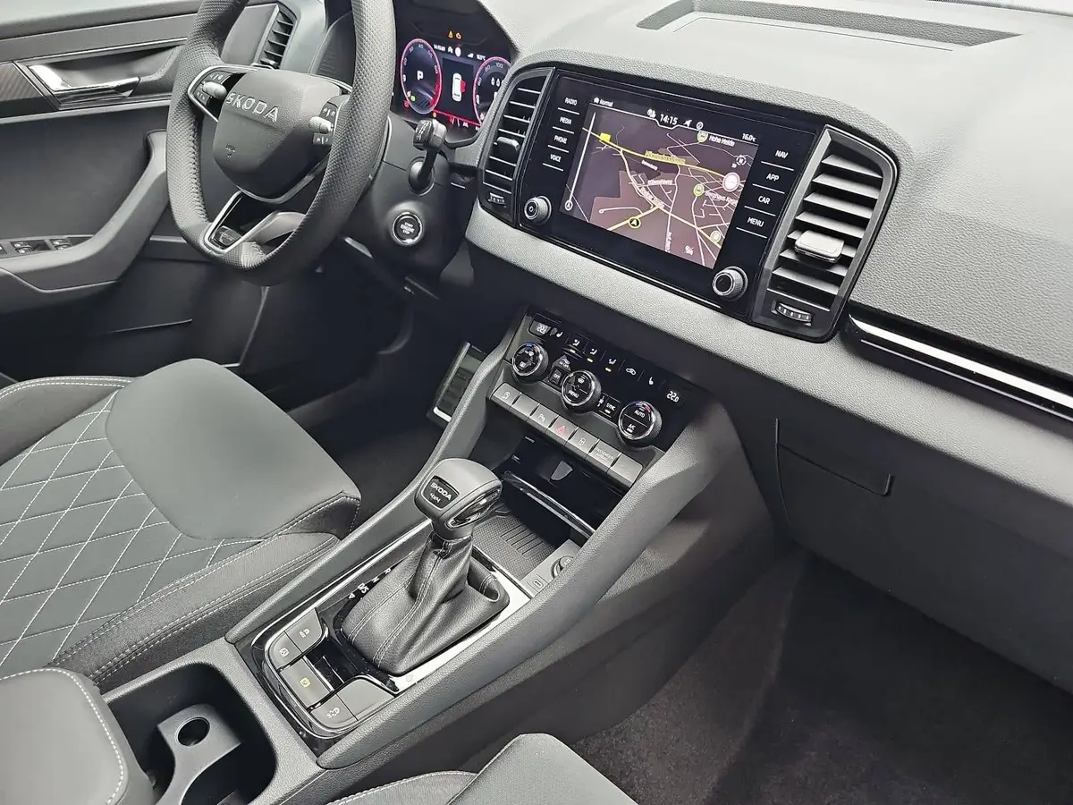 SKODA KAROQ 2.0 TSI DSG SPORTLINE 4X4 NAVI LED