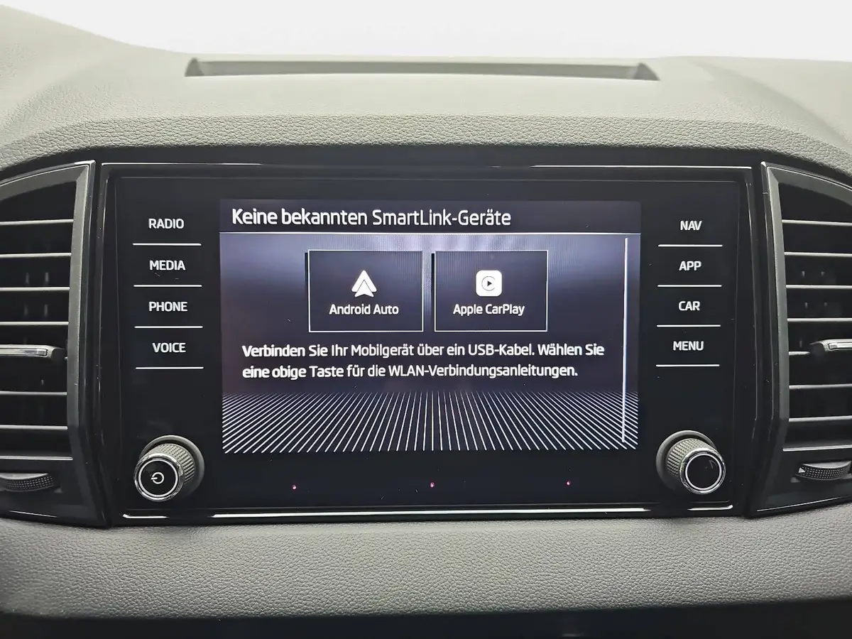SKODA KAROQ 1.5 TSI DSG SELECTION LED AHK WINTER