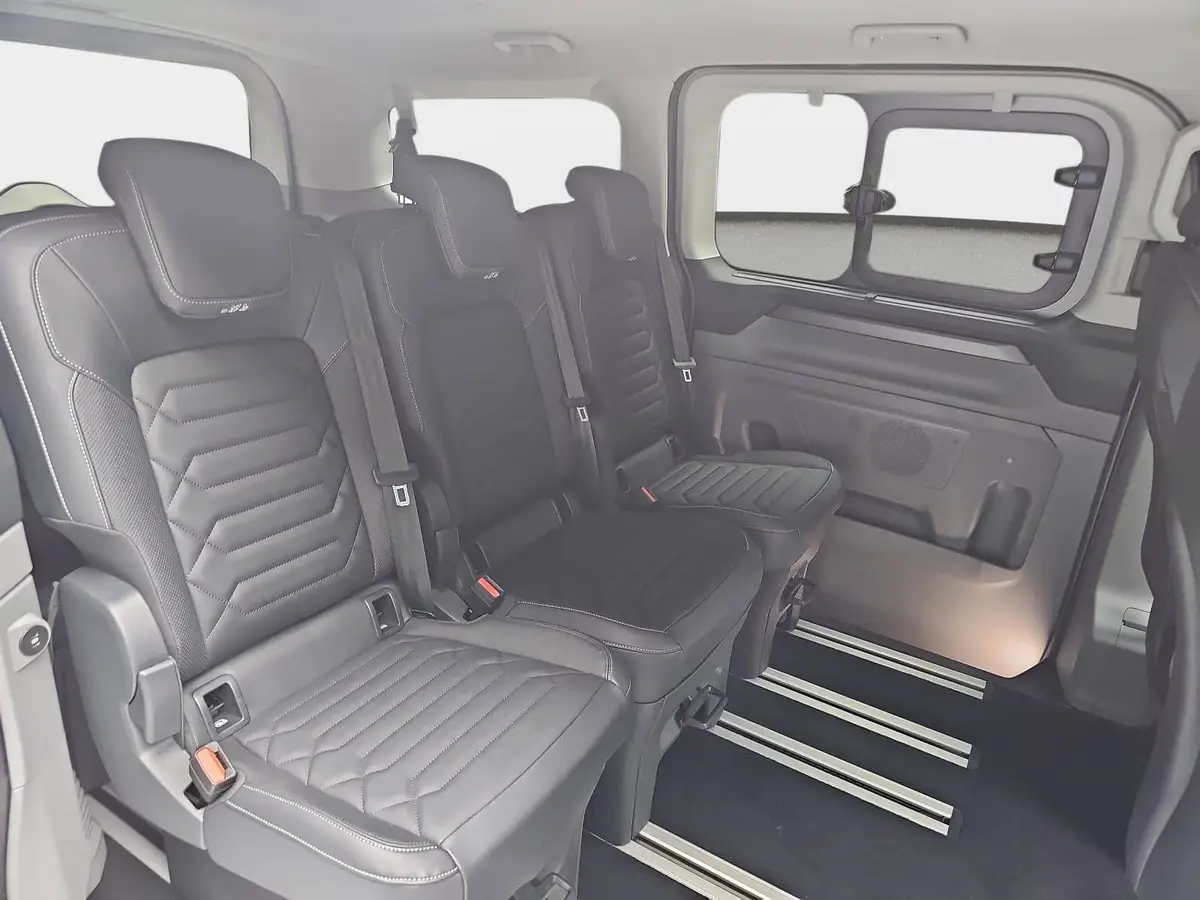 FORD TOURNEO CUSTOM 2.0 ECOBLUE AUTO. L1 TITANIUM X NAVI LED AHK
