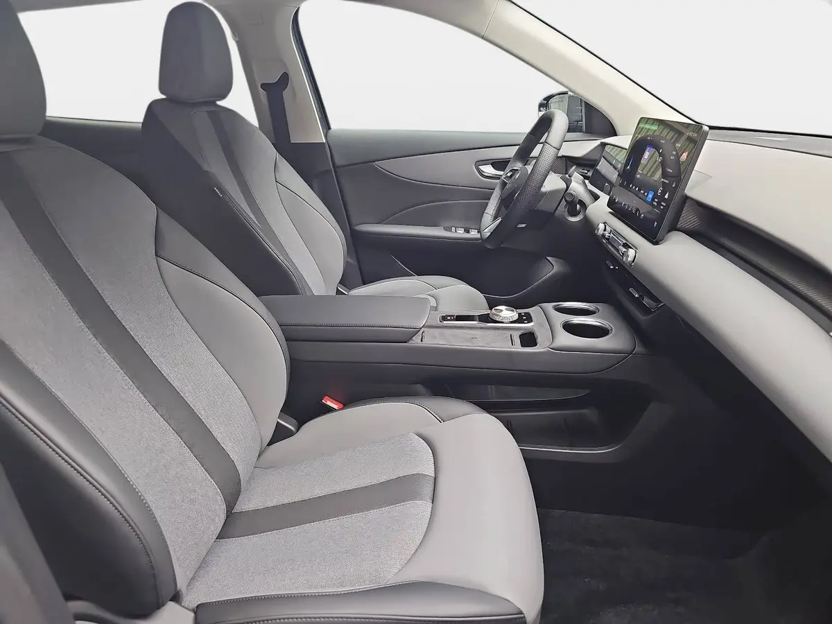 MG S5 EV 64 KWH MY25 LUXURY