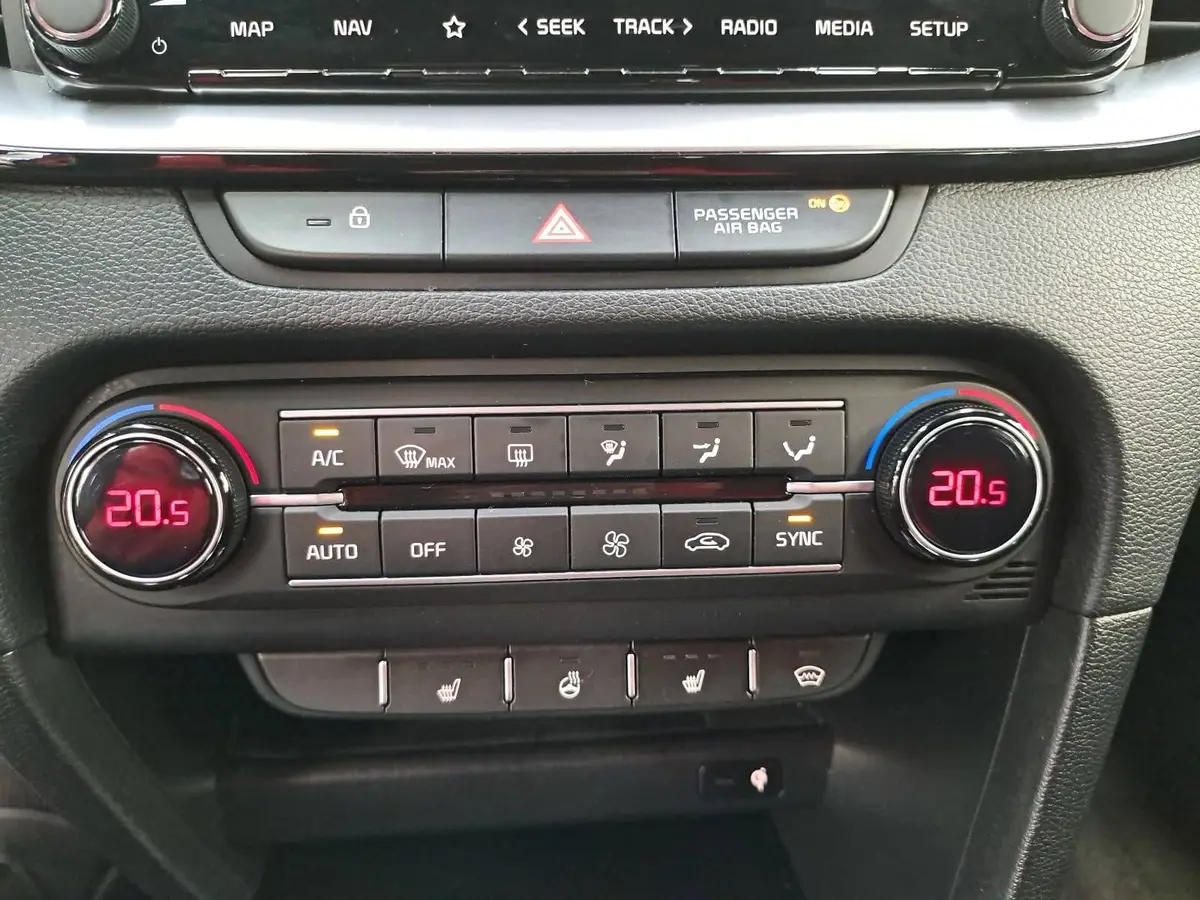 KIA CEED 1.6 T-GDI DCT GT LED WINTER KAMERA