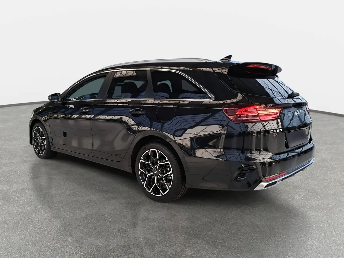 KIA CEED SW 1.5 T-GDI DCT7 GT-LINE