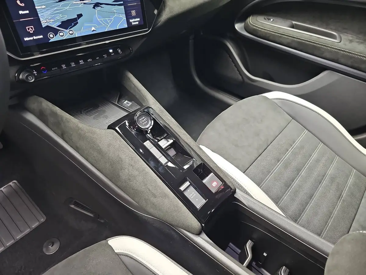 ALFA ROMEO JUNIOR ELETTRICA 54 KWH FÖRDERFÄHIG SPORT SPECIALE