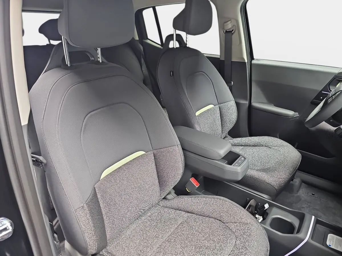 KIA EV2 42.2 KWH EARTH MJ27 WINTER-CONNECT TECHNOLOGY DRIVEWISE-PARK DESIGN