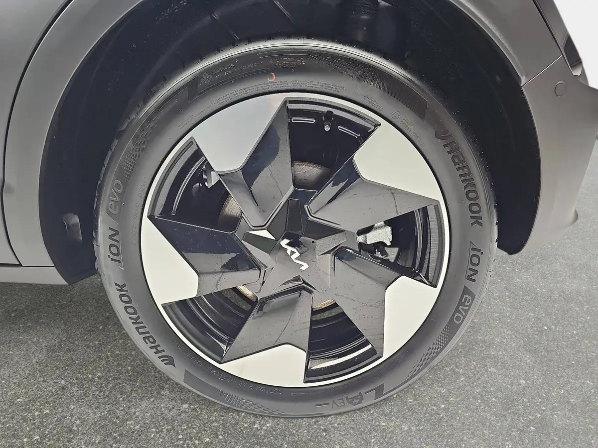 KIA EV2 42.2 KWH EARTH MJ27 WINTER-CONNECT TECHNOLOGY DRIVEWISE-PARK DESIGN