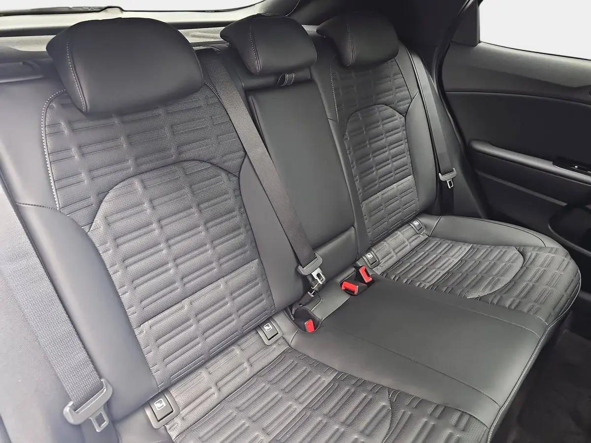 KIA XCEED 1.6 T-GDI 180 DCT SPIRIT MJ27 SOUND SITZ ADVANCED GLASDACH