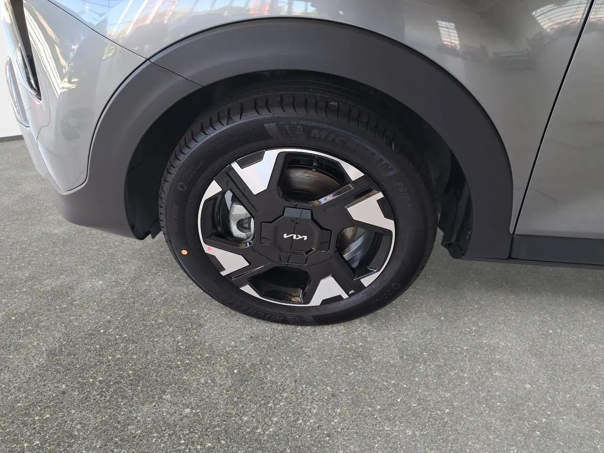KIA STONIC 1.0 T-GDI 100 DCT VISION MJ26 SITZH. NAVI