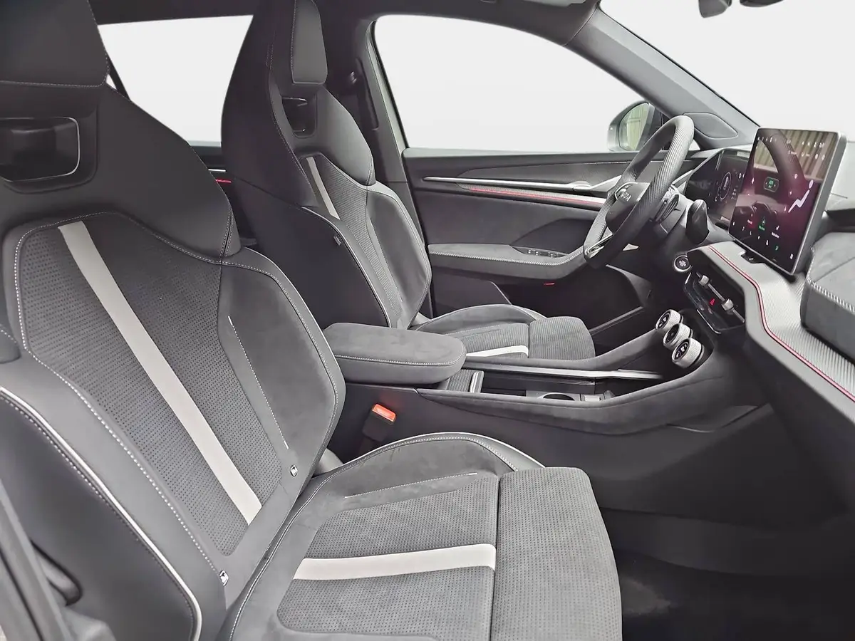 SKODA KODIAQ 1.5 TSI DSG SPORTLINE NAVI LED ACC WINTER KAMERA A