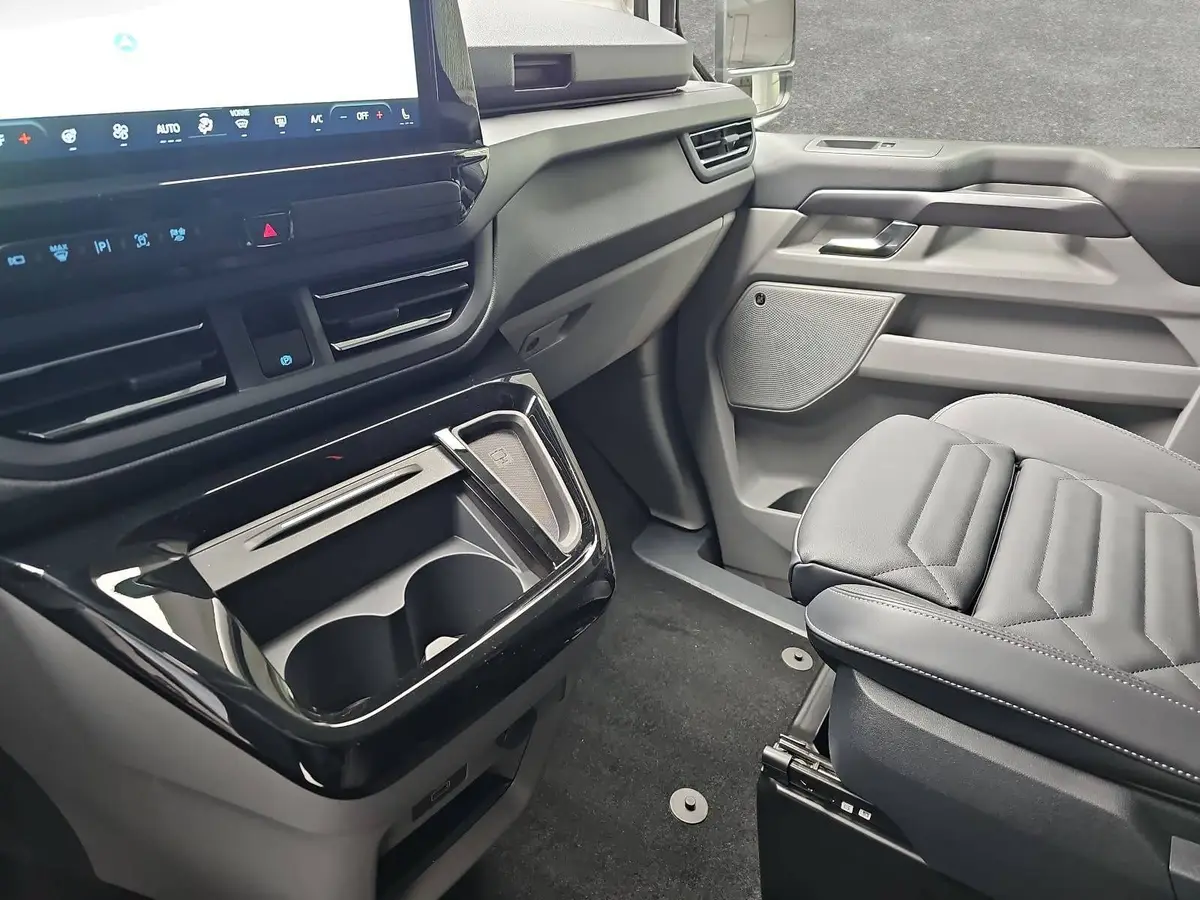 FORD TOURNEO CUSTOM 2.0 ECOBLUE AUTO. L1 TITANIUM X NAVI LED B&O A