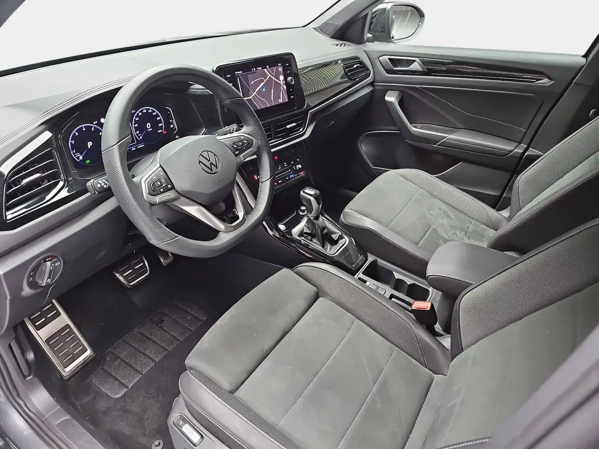 VW T-ROC 1.5 TSI DSG R-LINE NAVI KLIMA LED KAMERA WINTER AH