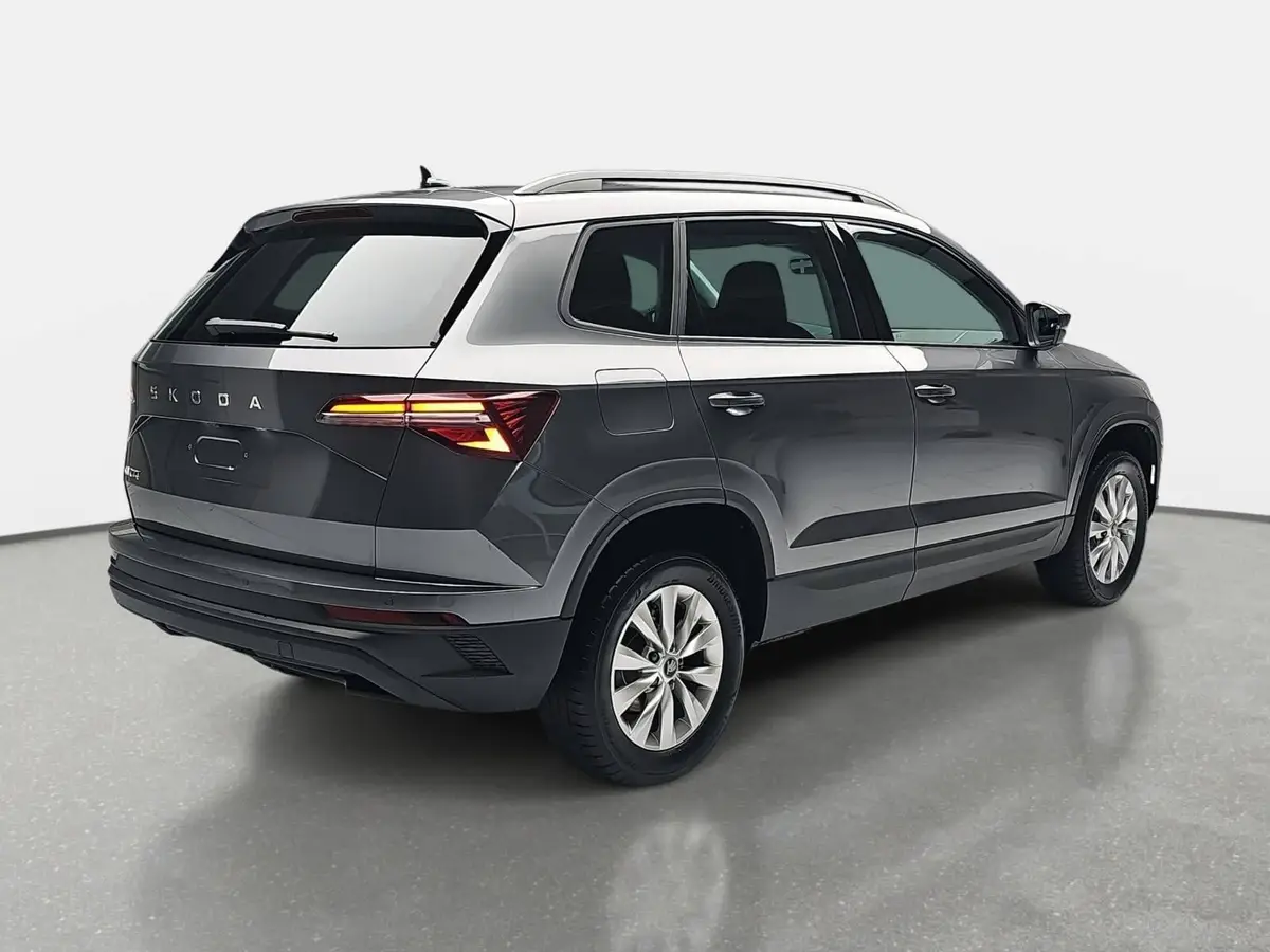 SKODA KAROQ 1.5 TSI DSG 130 JAHRE LED DAB SICHT WINTER EL.HECK