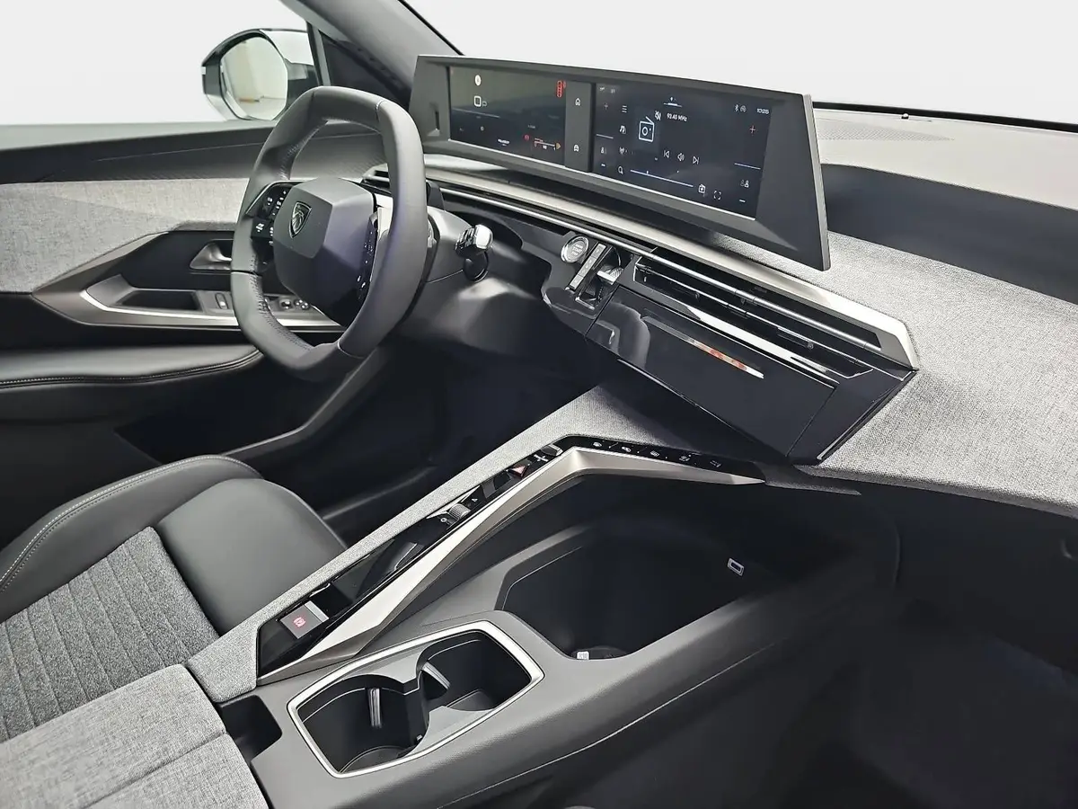 PEUGEOT 3008 1.2 HYBRID 145 E-DSC6 ALLURE LED WINTER AHK LM