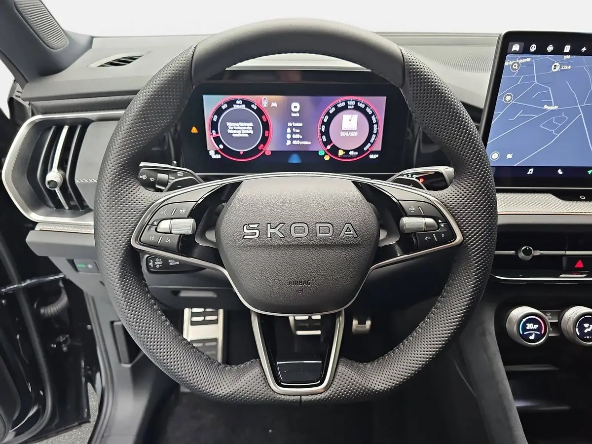 SKODA KODIAQ 2.0 TDI DSG SPORTLINE 4X4 PANO AHK