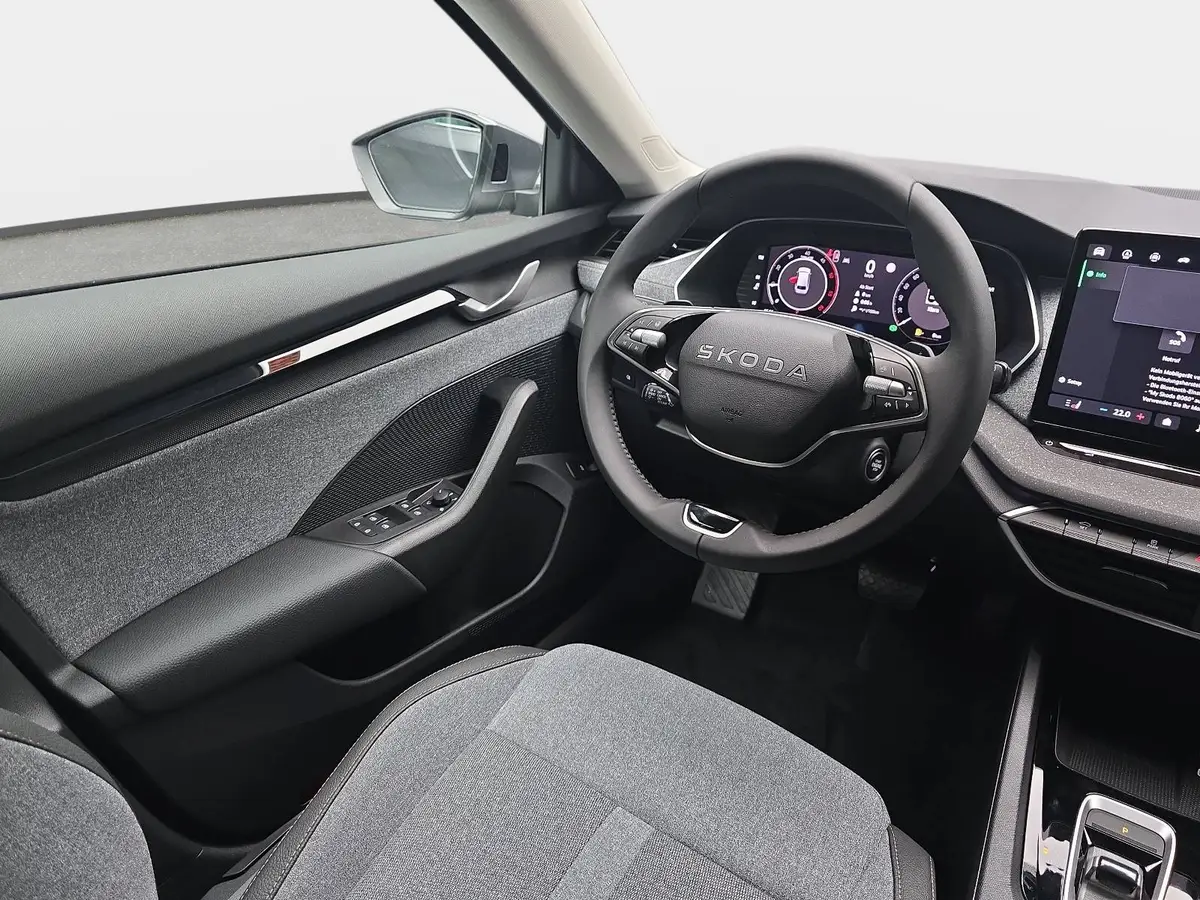 SKODA OCTAVIA COMBI 2.0 TDI DSG SELECTION NAVI LED ACC WINTER KAMERA A