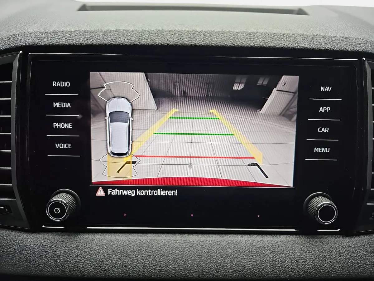 SKODA KAROQ 1.5 TSI DSG SELECTION NAVI LED ACC WINTER KAMERA A