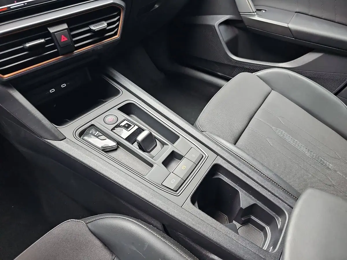 CUPRA LEON ST 1.4 E-HYBRID DSG LED DCC KAMERA