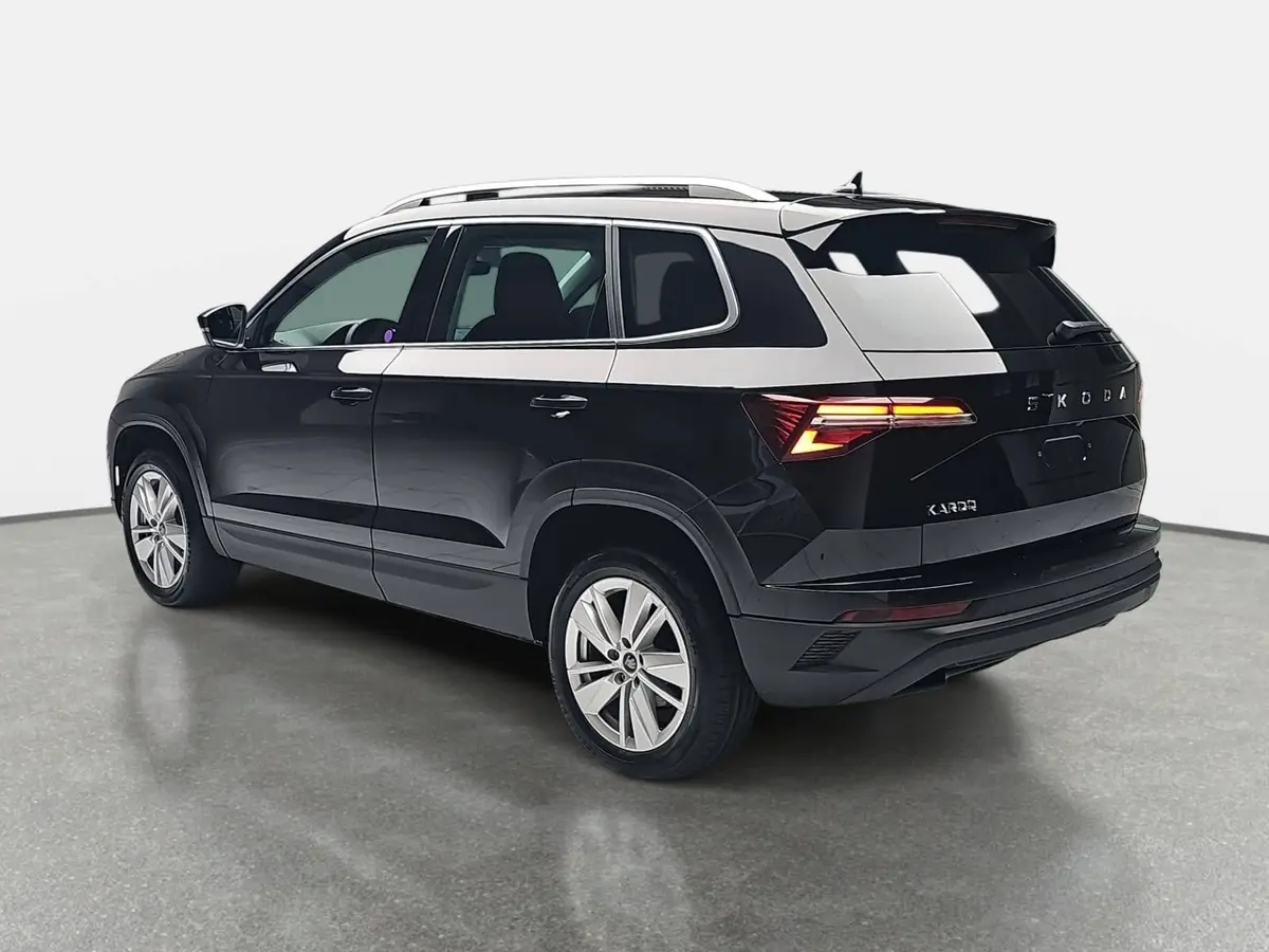 SKODA KAROQ 1.5 TSI DSG SELECTION LED ACC AHK