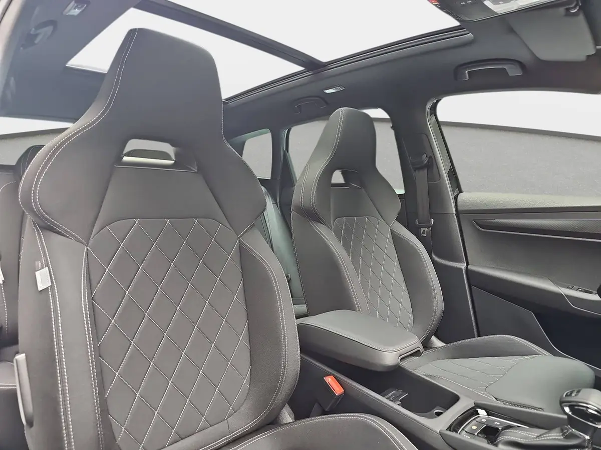 SKODA KAROQ 2.0 TSI DSG SPORTLINE 4X4 LED ACC AHK
