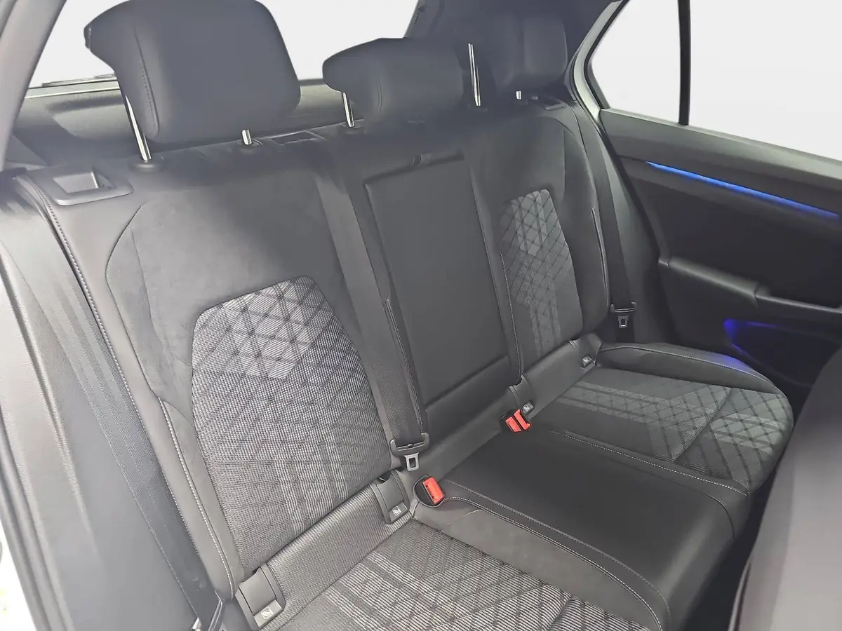VW GOLF 1.5 ETSI DSG VIII R-LINE NAVI MATRIX-LED
