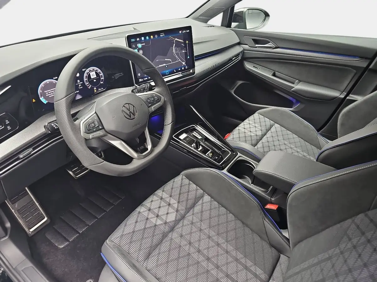 VW GOLF 1.5 ETSI DSG VIII R-LINE NAVI MATRIX-LED