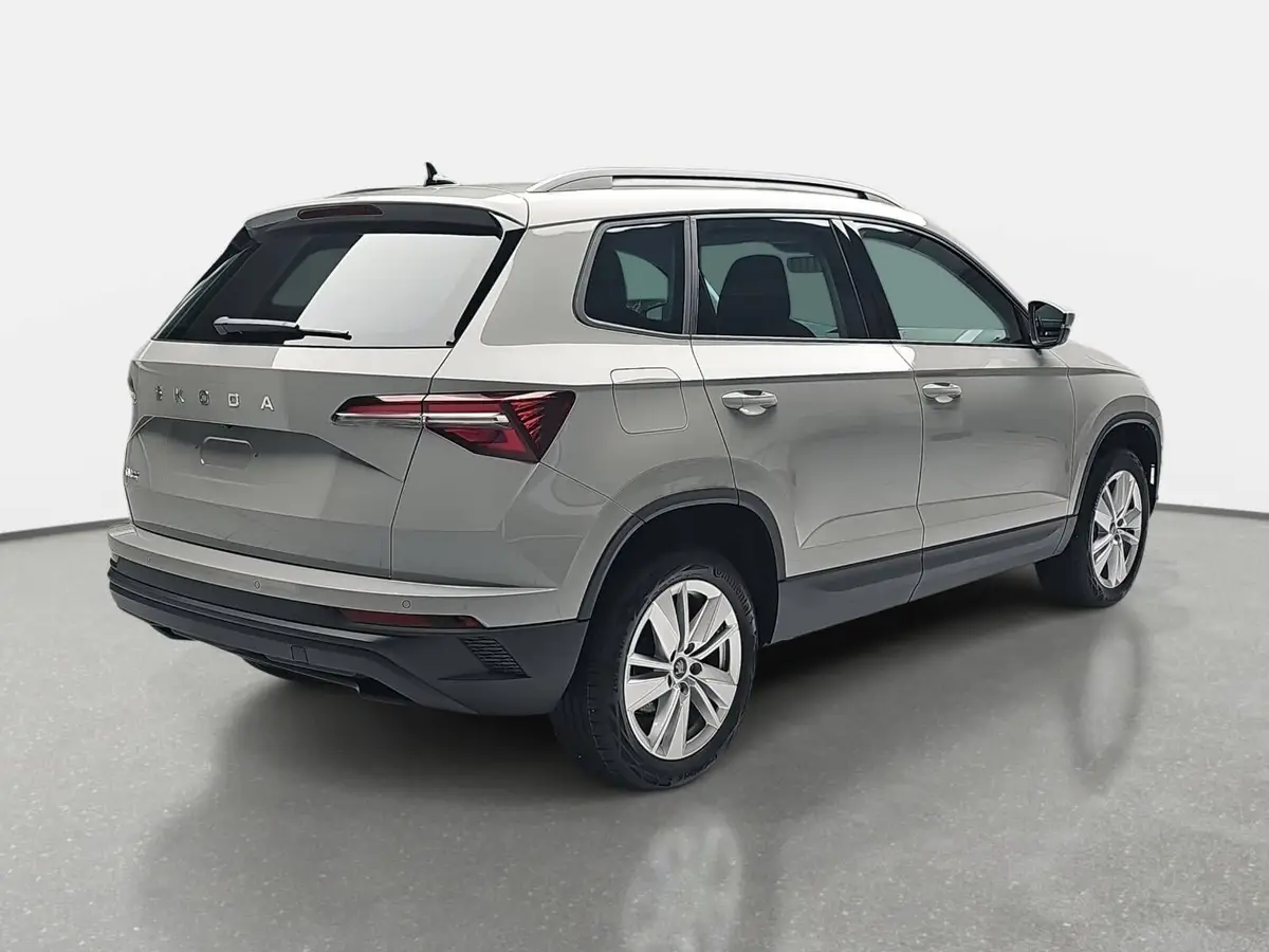 SKODA KAROQ 1.5 TSI DSG FAMILY LED KAMERA LM17