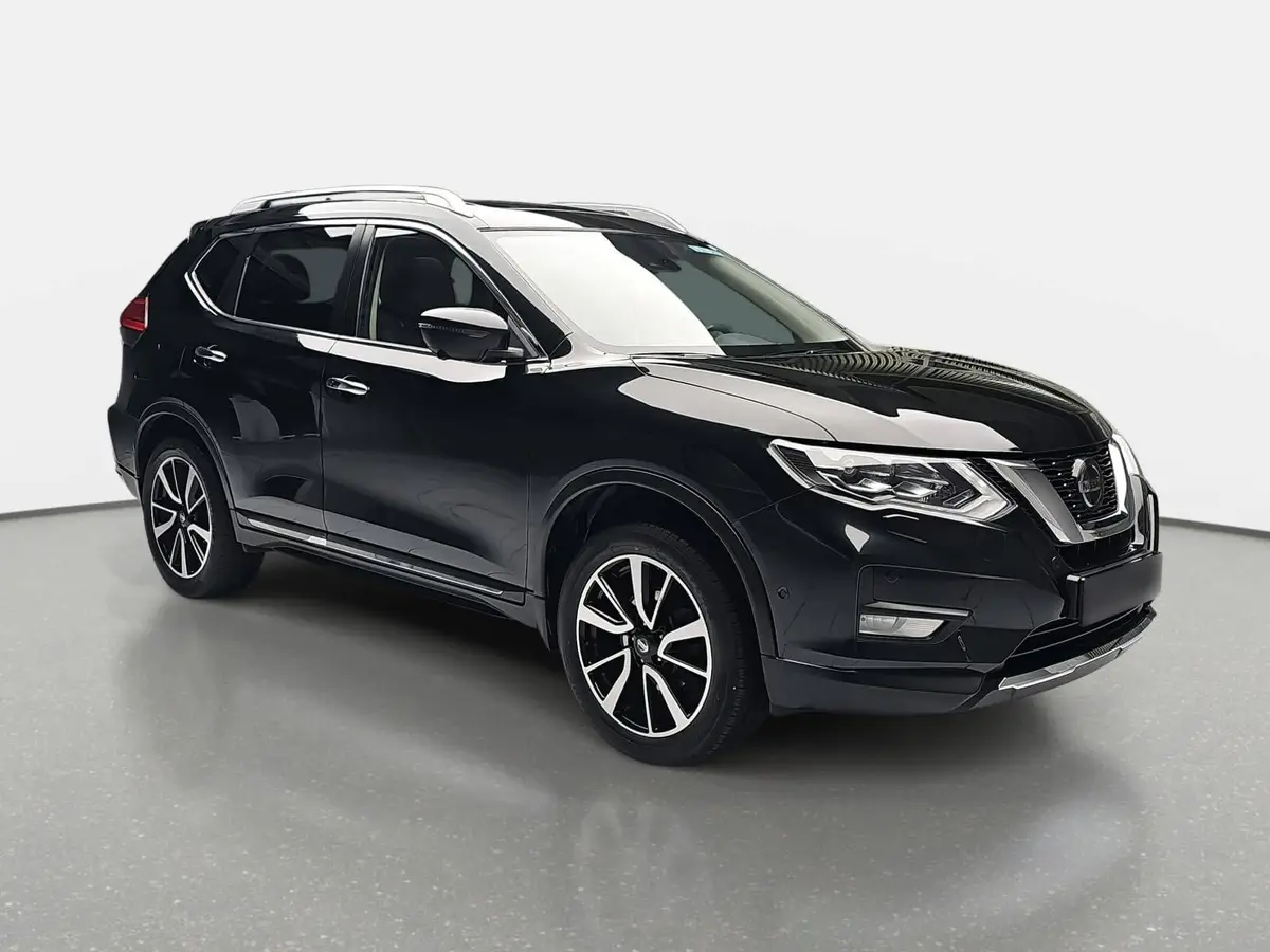 NISSAN X-TRAIL 1.3 DIG-T TEKNA LED NAVI 7-S AHK PANO LM