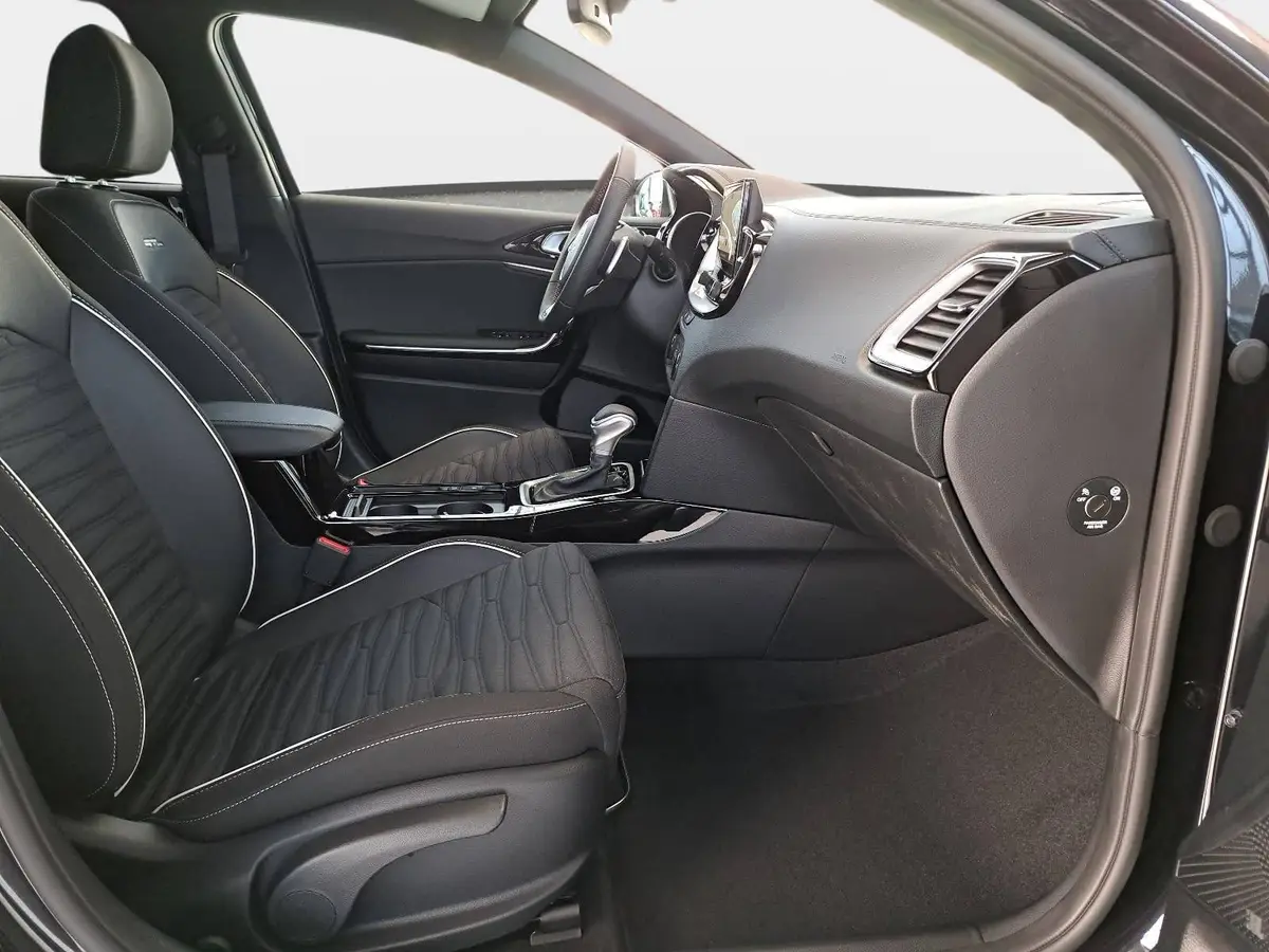 KIA CEED SW 1.5 T-GDI DCT7 GT-LINE