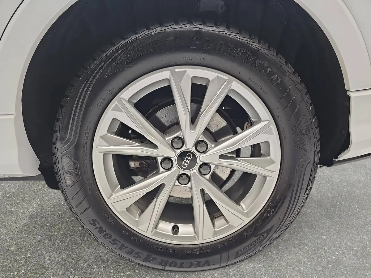 AUDI Q3 35 TFSI S-TRONIC S LINE LED KAMERA LM