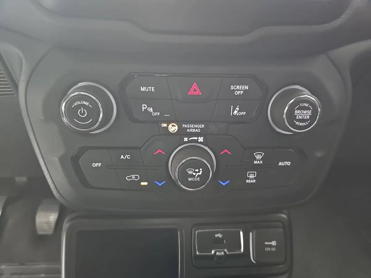 JEEP RENEGADE 1.0 T-GDI 2WD LIMITED BLACK PACK NAVI LED WINTER LM18