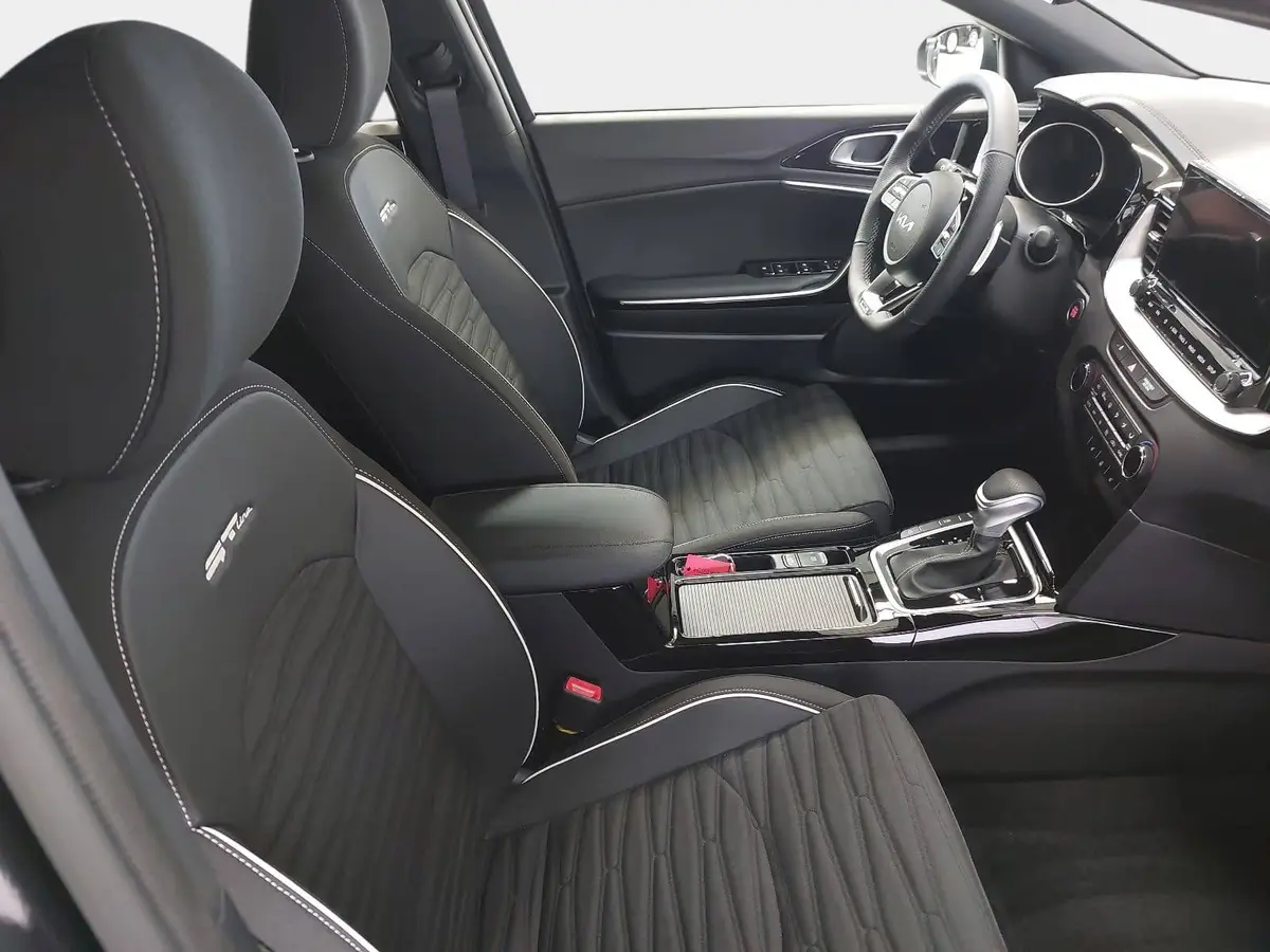 KIA CEED SW 1.5 T-GDI DCT7 GT-LINE