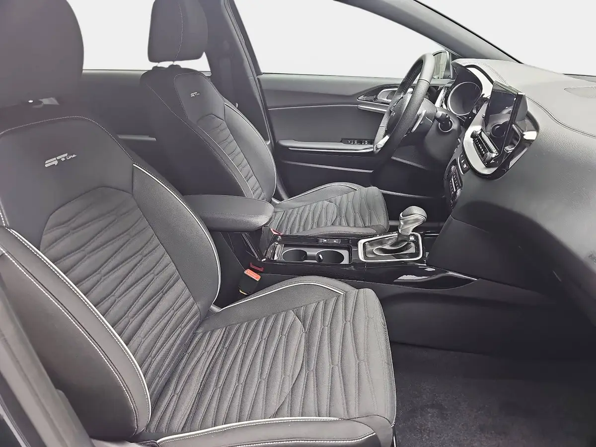 KIA CEED SW 1.5 T-GDI DCT7 GT-LINE