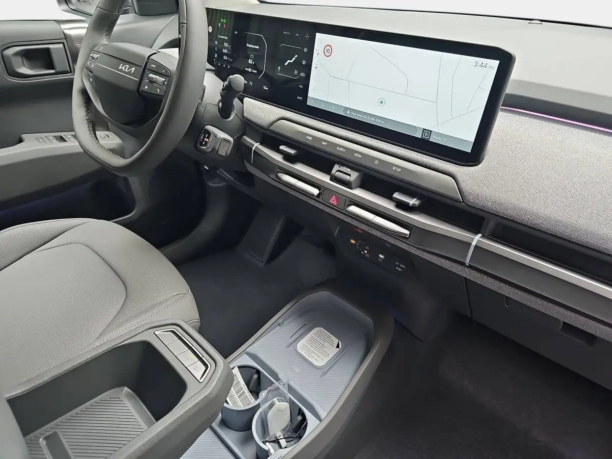 KIA EV3 81.4 KWH EARTH MJ26 WINTER BUSIN. UPGRADE DRIVEWISE-PARK DESIGN SOUND