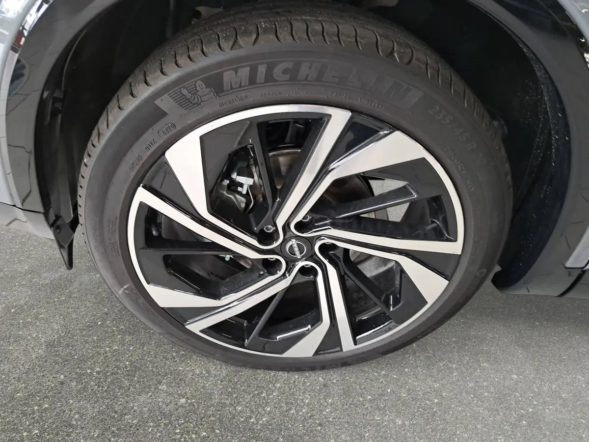 NISSAN QASHQAI 1.3 DIG-T MHEV AUTO. TEKNA PREMIUM PAKET 2-FARBEN