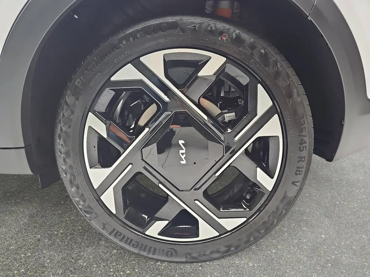 KIA XCEED 1.6 T-GDI 180 DCT SPIRIT MJ27 SOUND SITZ ADVANCED GLASDACH