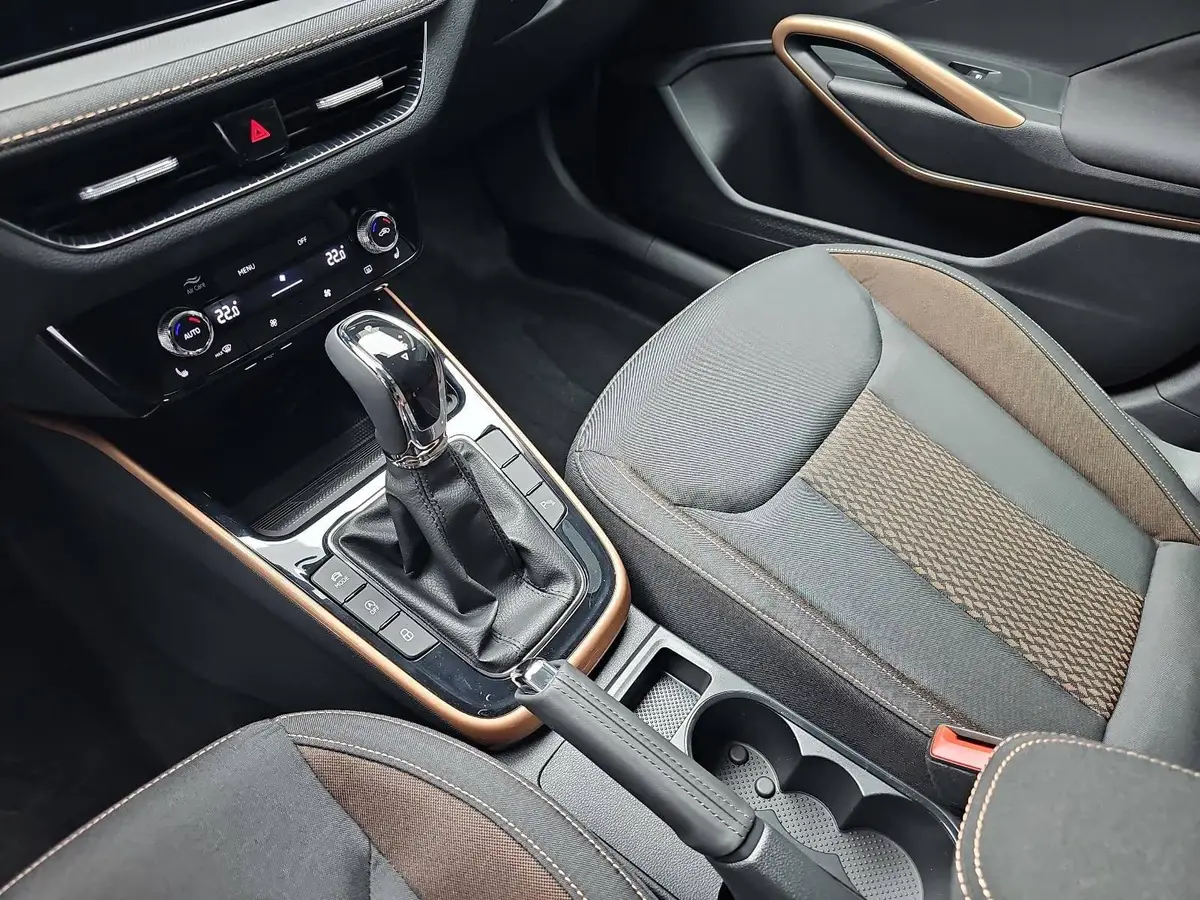 SKODA FABIA 1.0 TSI DSG 130 JAHRE PREMIUM LED KAMERA LM16