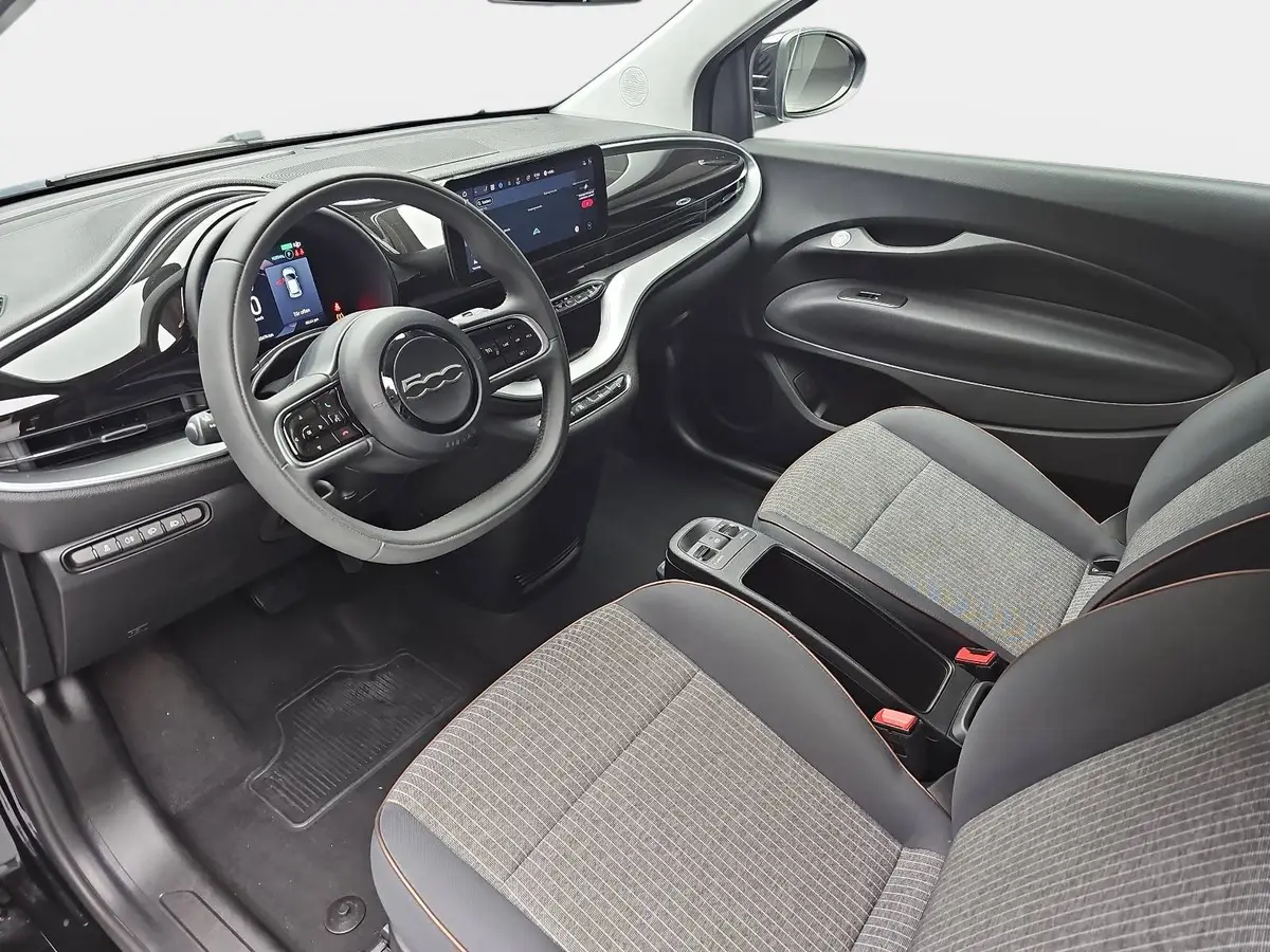 FIAT 500E ELEKTRO 42 KWH ICON NAVI KLIMA DAB APPLE/ANDROID LM16